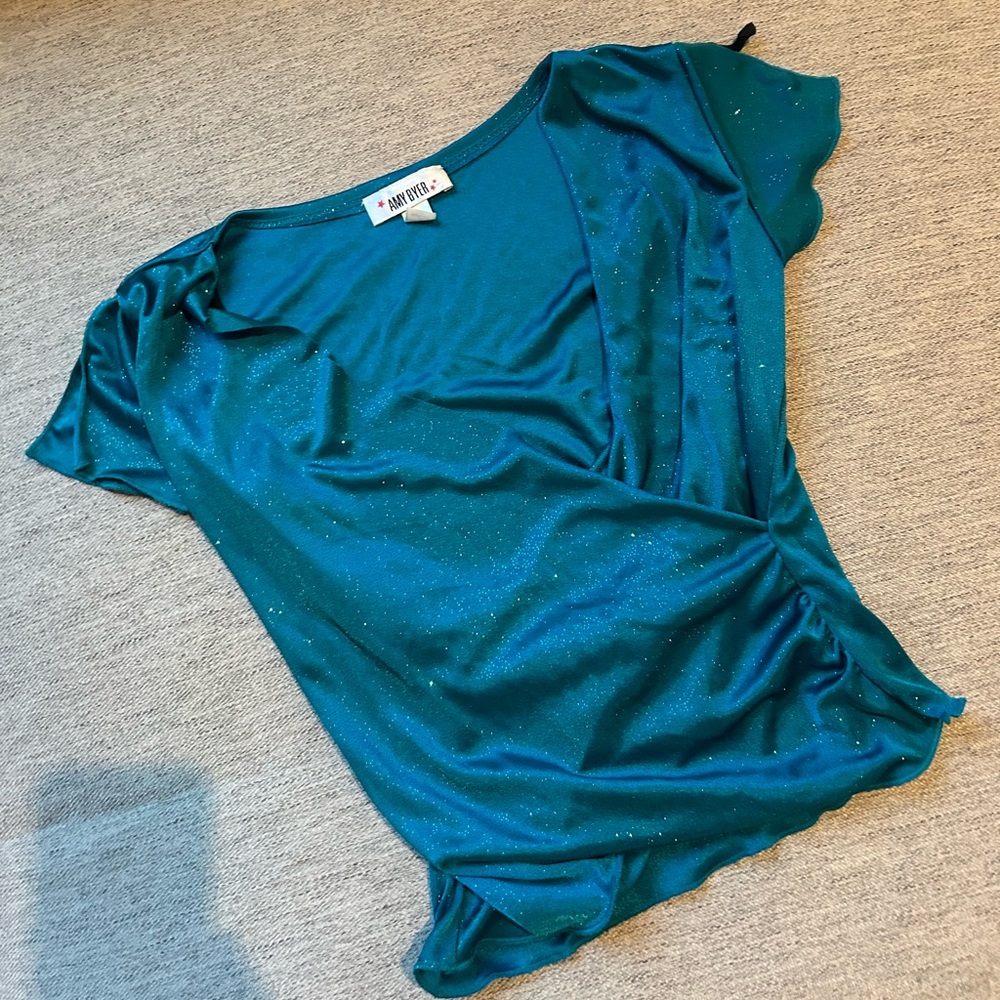 Amy Byer cute blue retro top